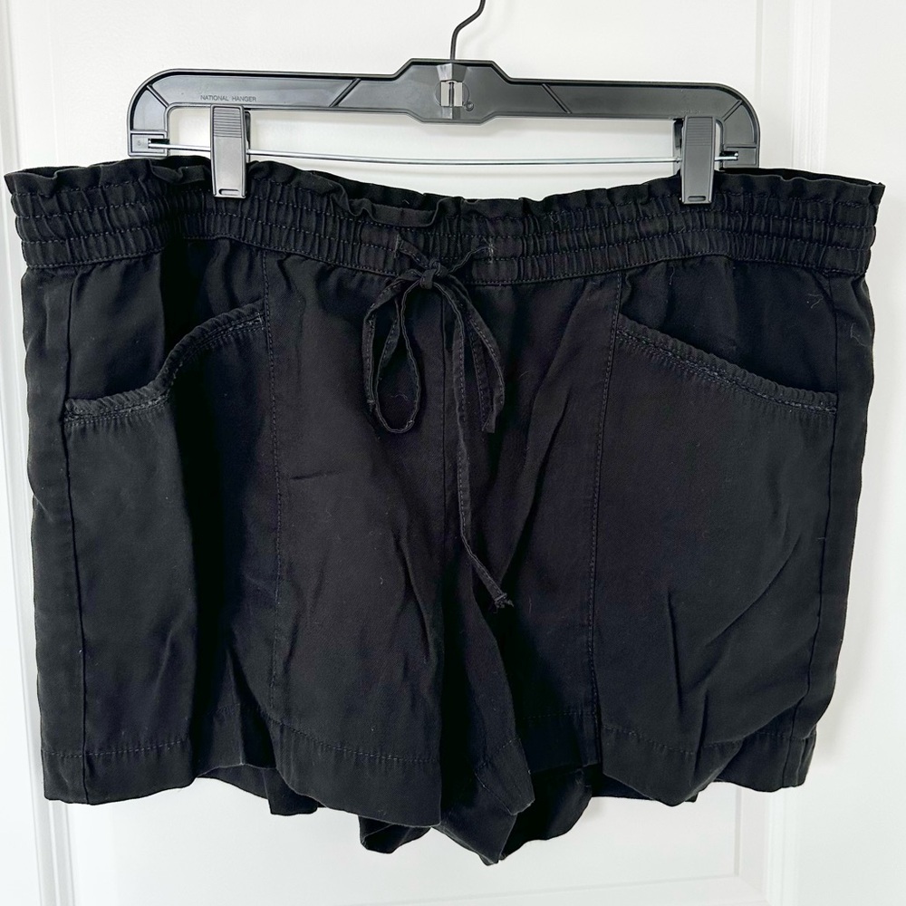 LOFT Black Tie Waist Shorts